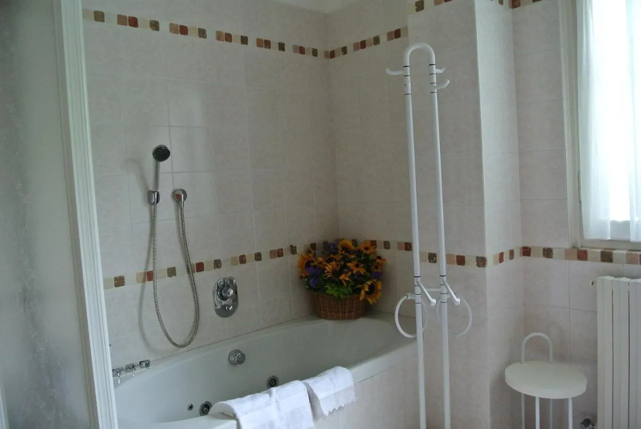 Bed & Breakfast B&B Sari Como Italië